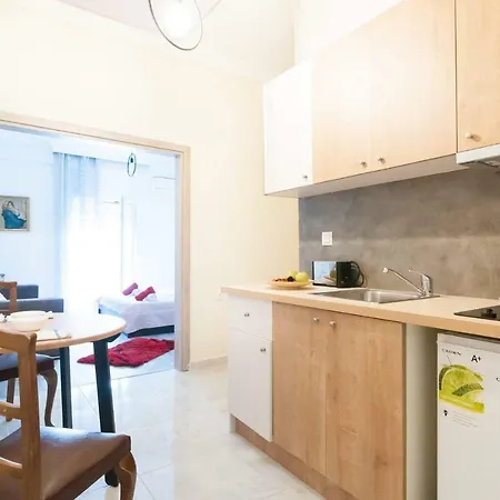 Baroque Downtown Maria's Apartman *