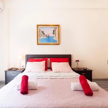Baroque Downtown Maria's Apartman